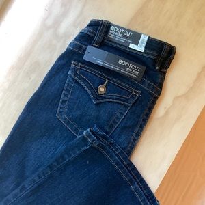 Apt 9 Mid Rise Bootcut jean dark wash Size 6